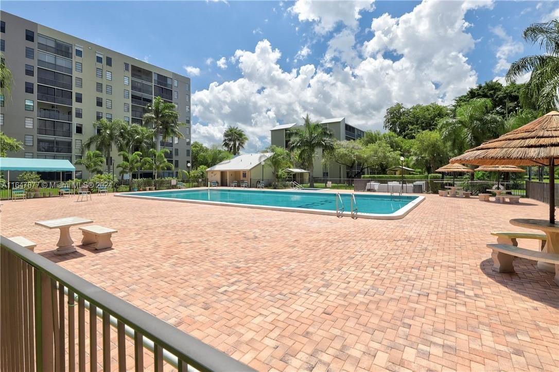 2209 S Cypress Bend Dr #304, Pompano Beach, Florida image 37