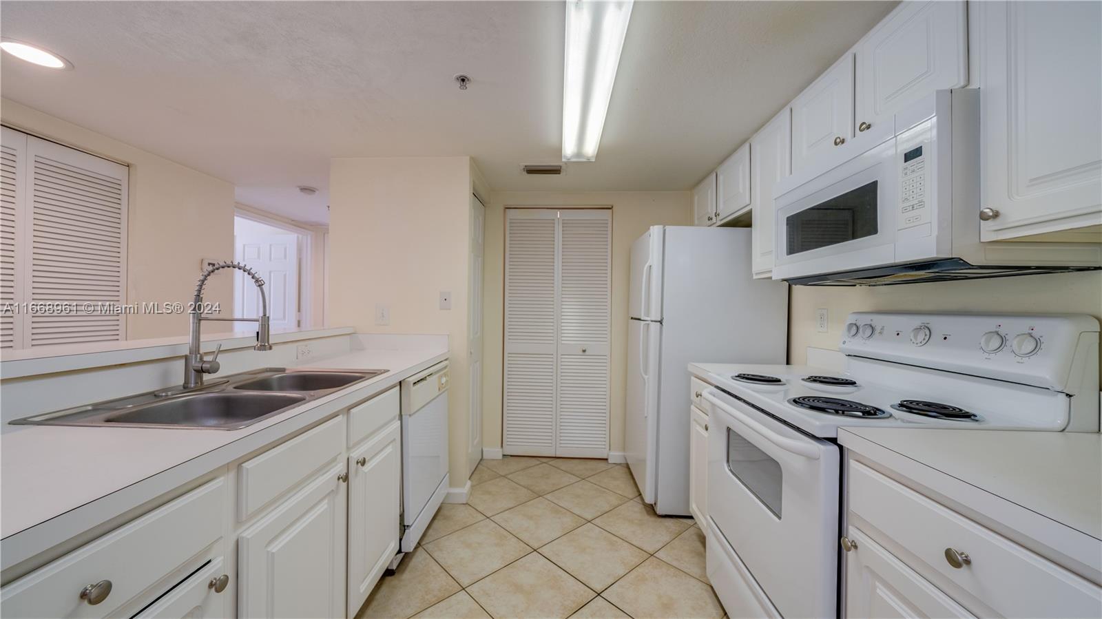 4105 Residence Drive #709, Fort Myers, Florida image 25