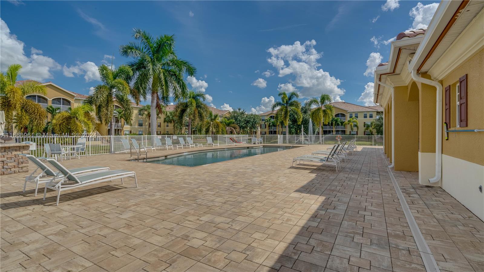 4105 Residence Drive #709, Fort Myers, Florida image 9