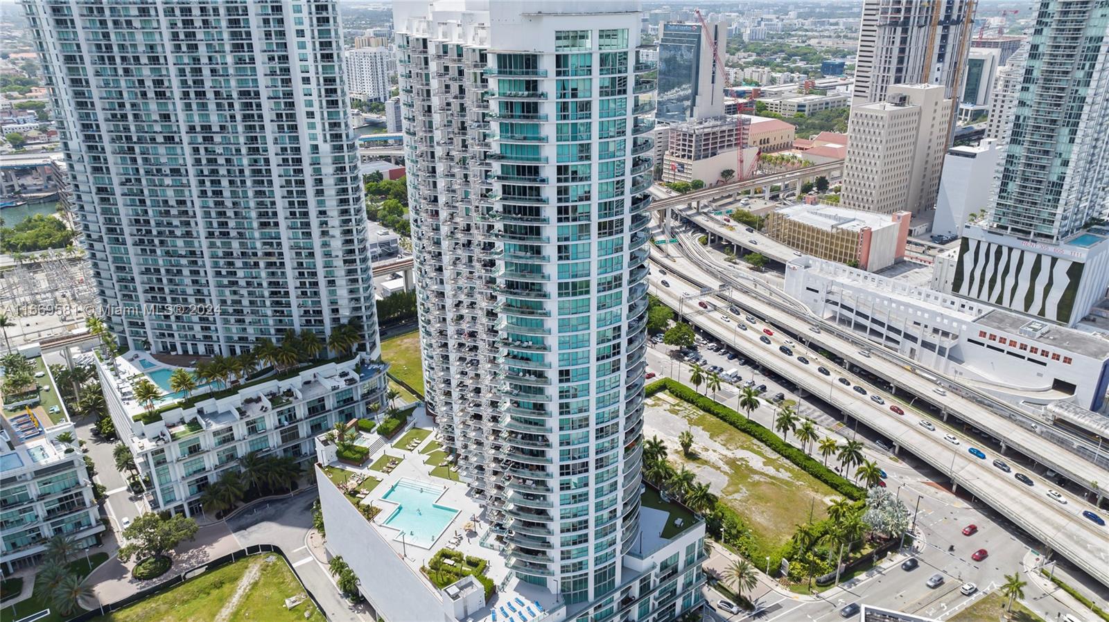 350 S Miami Ave #1210, Miami FL 33130