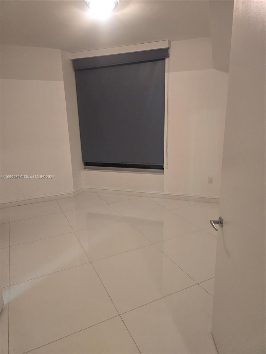350 S Miami Ave #1210, Miami FL 33130