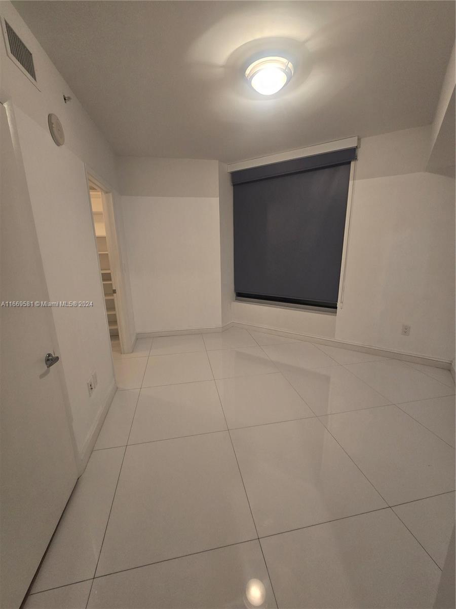 350 S Miami Ave #1210, Miami FL 33130
