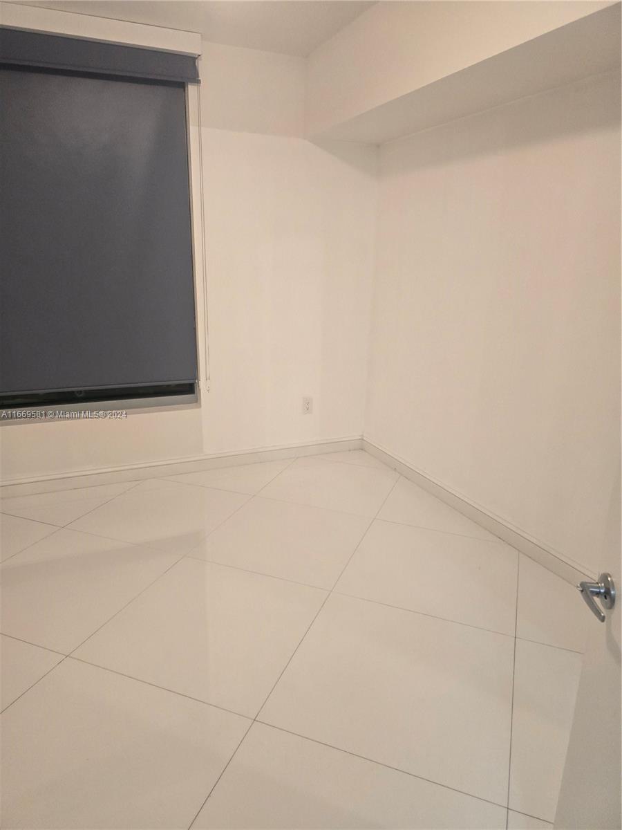 350 S Miami Ave #1210, Miami FL 33130
