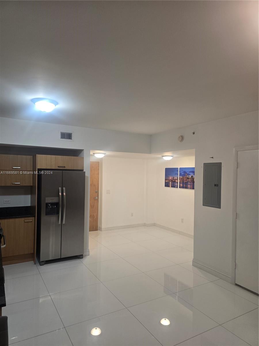 350 S Miami Ave #1210, Miami FL 33130