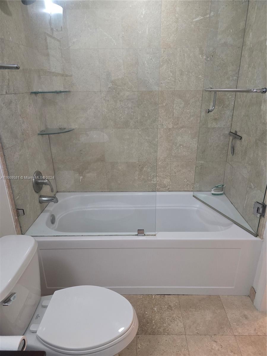 350 S Miami Ave #1210, Miami FL 33130
