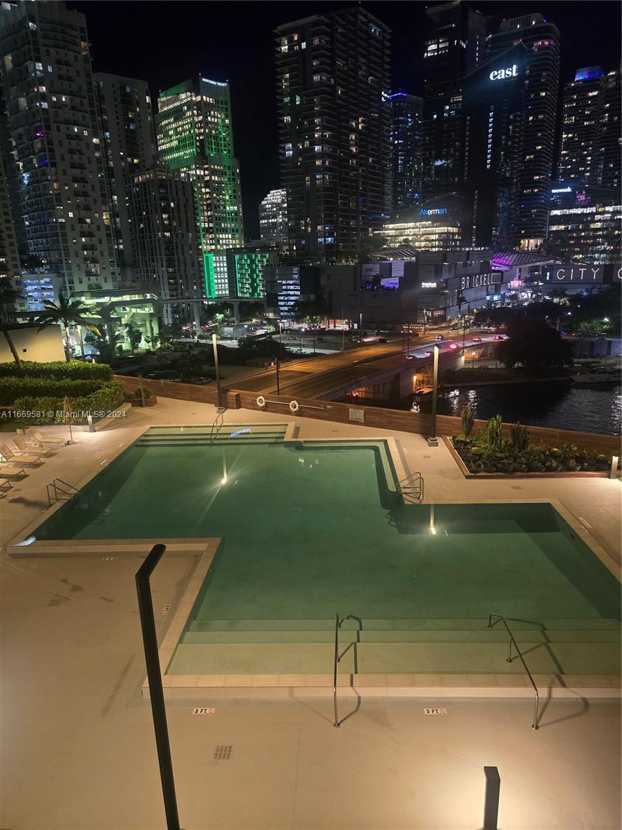 350 S Miami Ave #1210, Miami FL 33130