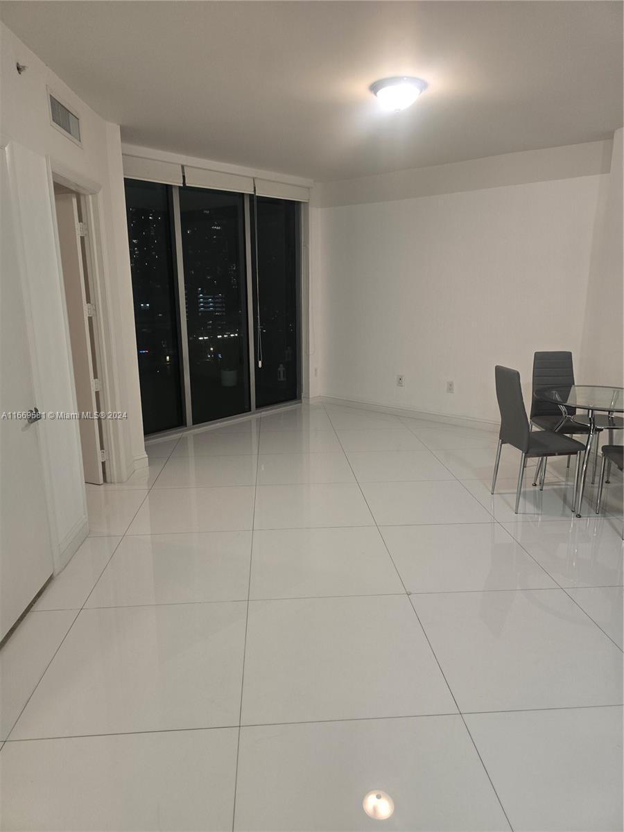 350 S Miami Ave #1210, Miami FL 33130