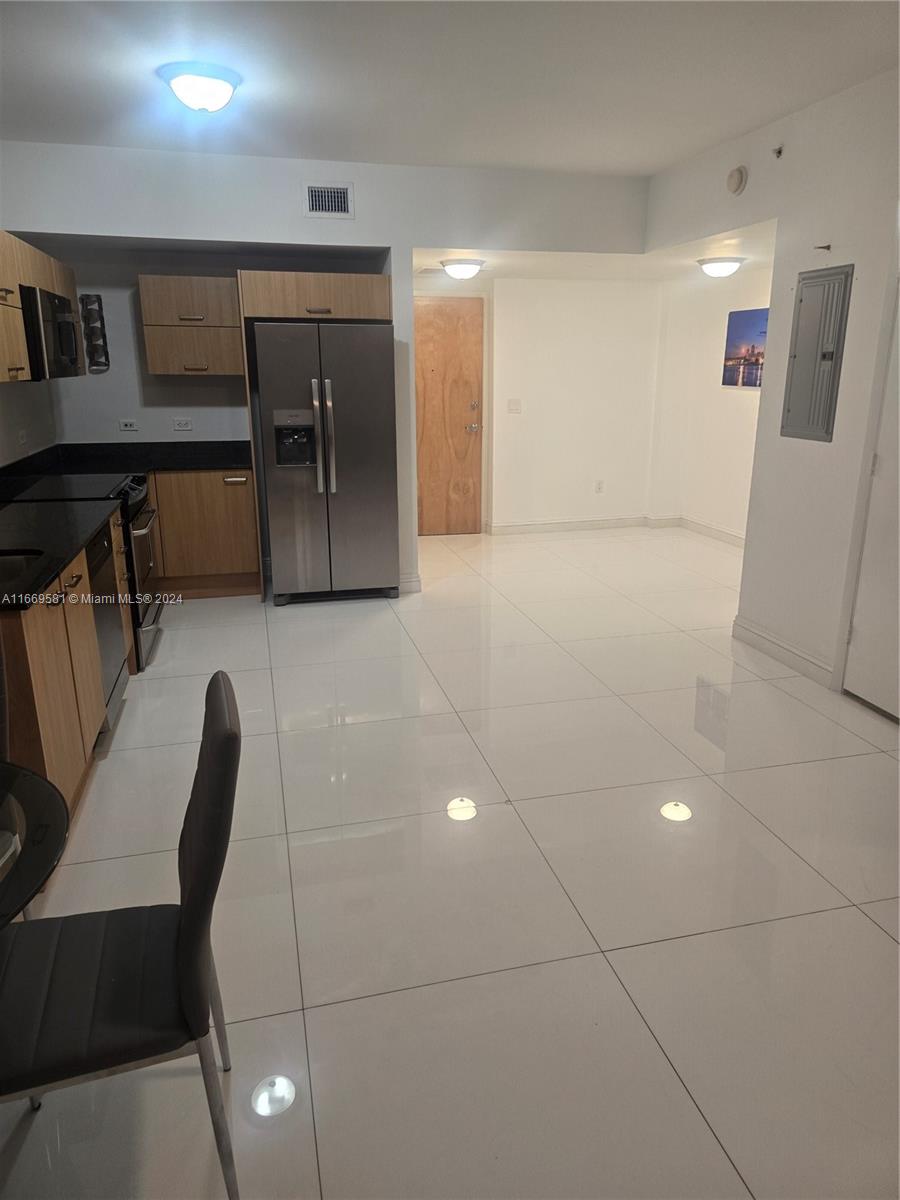 350 S Miami Ave #1210, Miami FL 33130
