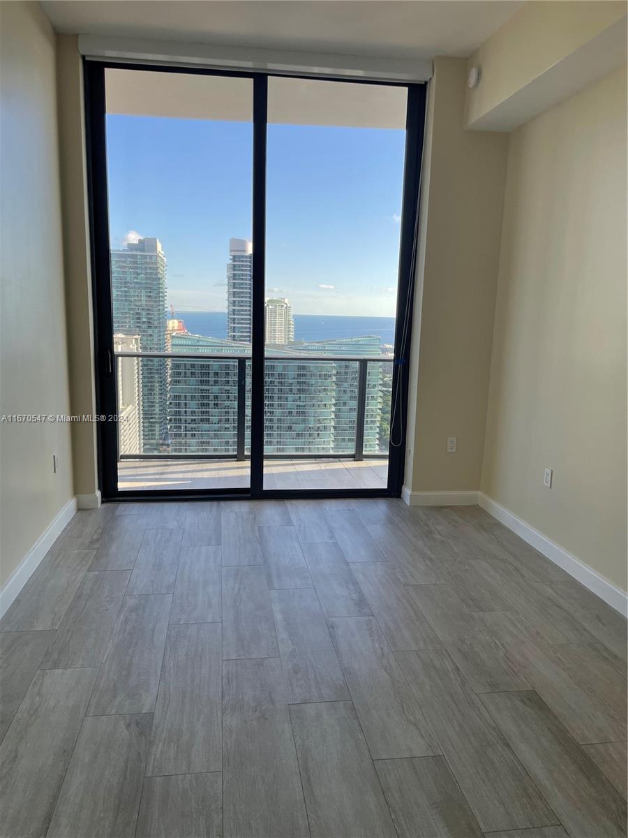55 SW 9th St #4304, Miami FL 33130
