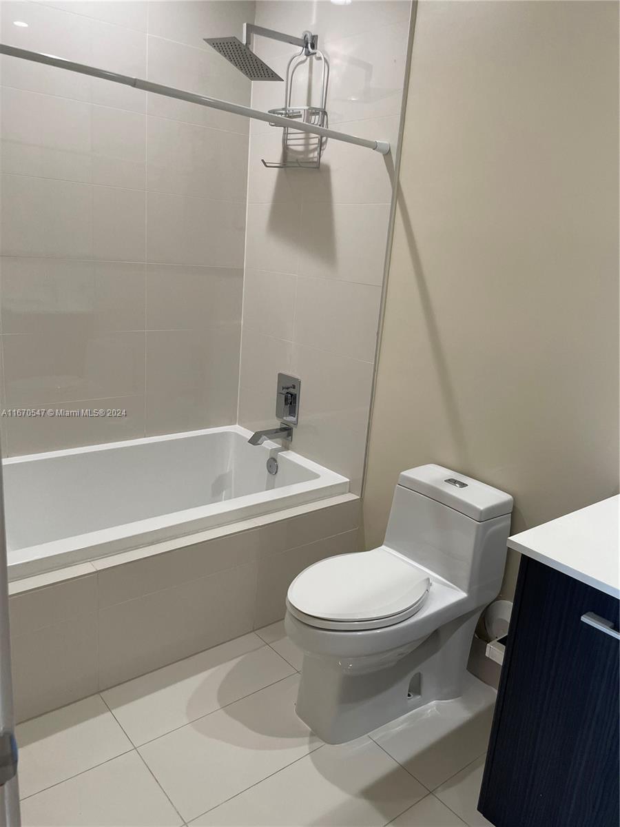 55 SW 9th St #4304, Miami FL 33130