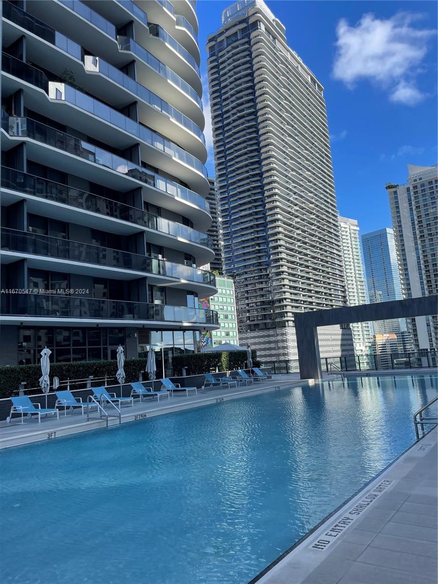 55 SW 9th St #4304, Miami FL 33130