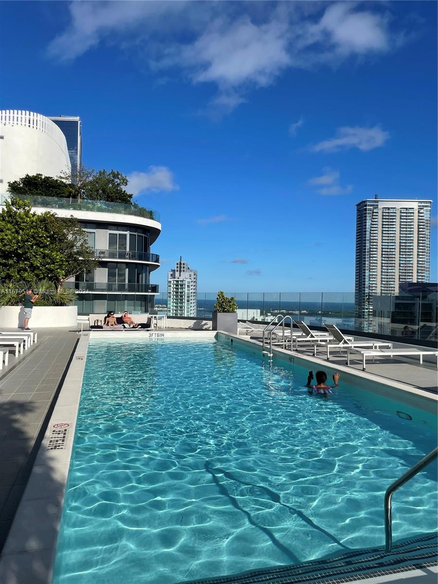 55 SW 9th St #4304, Miami FL 33130