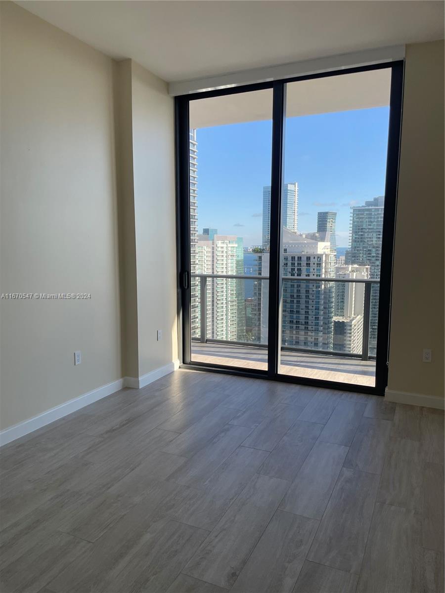 55 SW 9th St #4304, Miami FL 33130