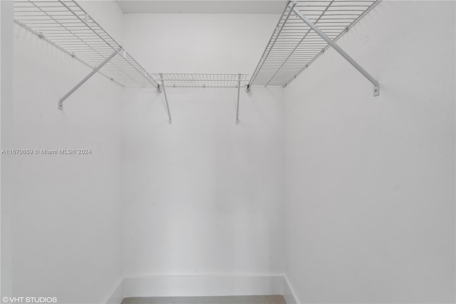 244 Biscayne Blvd #3903, Miami FL 33132