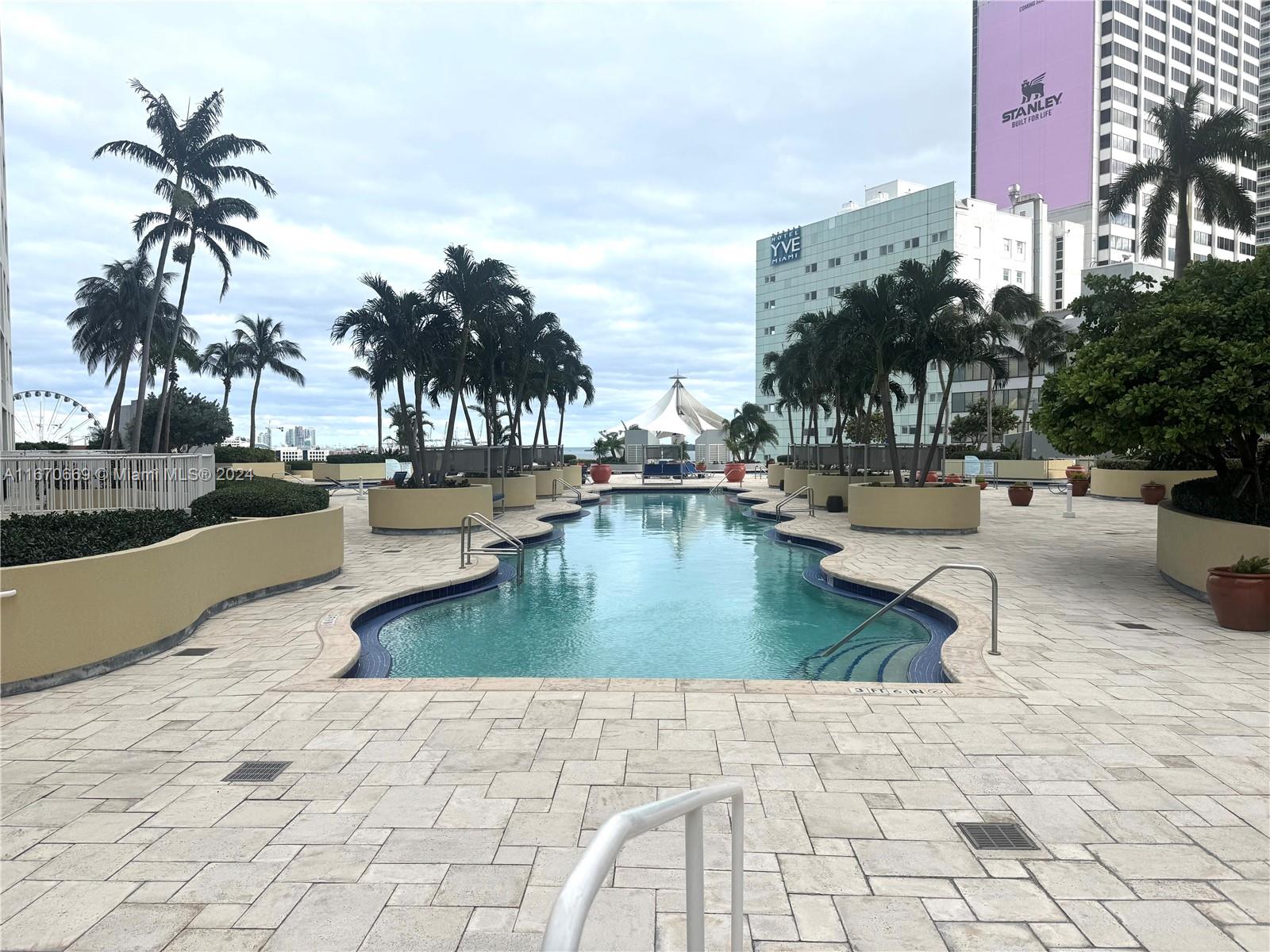 244 Biscayne Blvd #3903, Miami FL 33132
