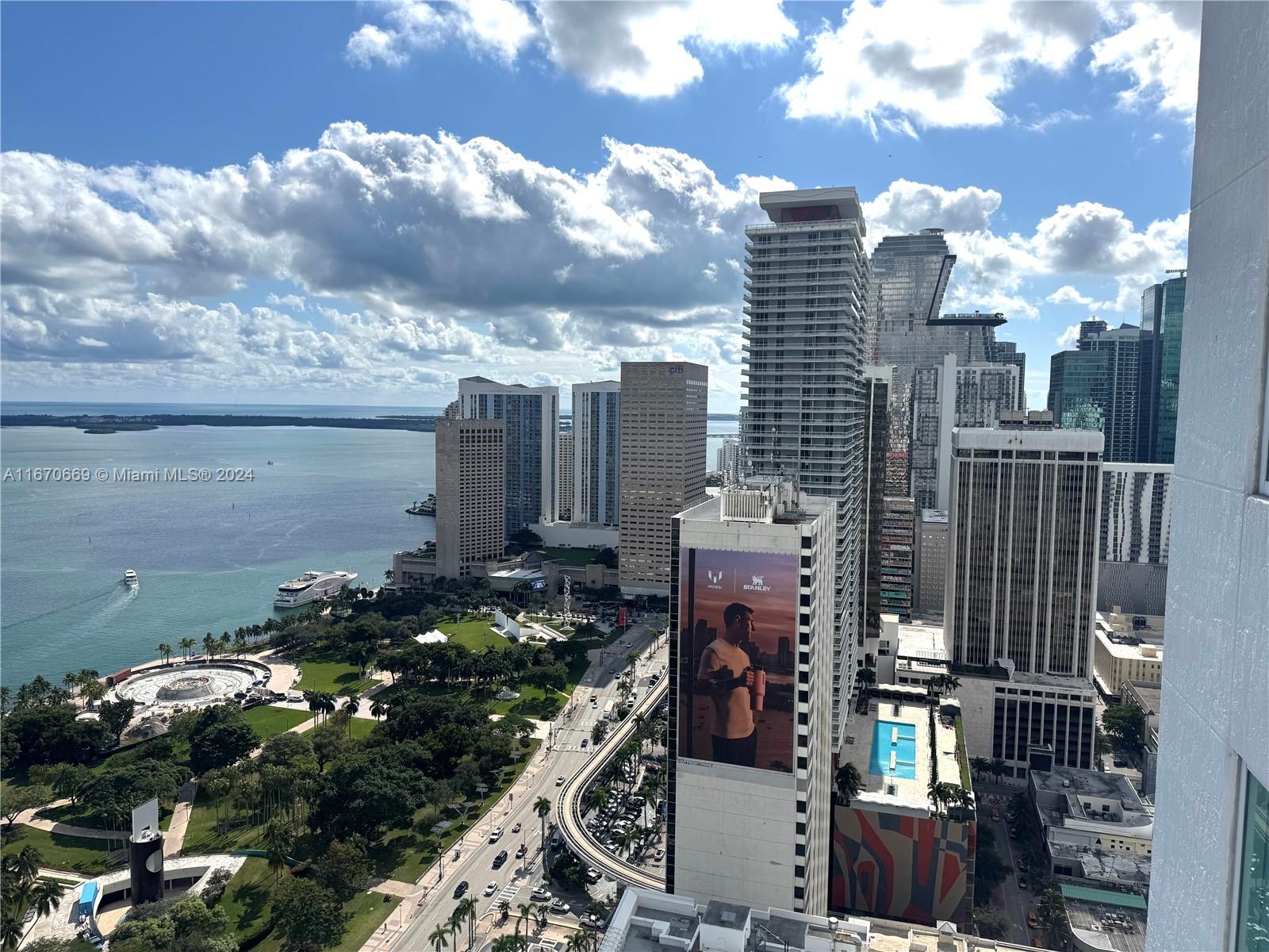 244 Biscayne Blvd #3903, Miami FL 33132