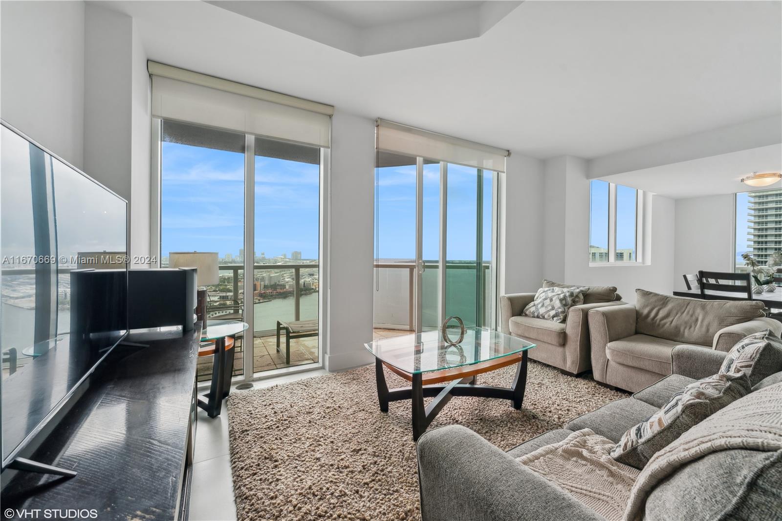 244 Biscayne Blvd #3903, Miami FL 33132