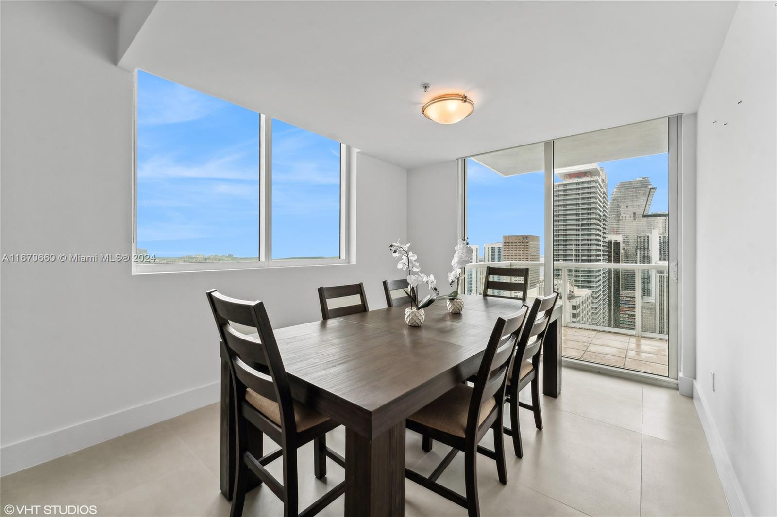 244 Biscayne Blvd #3903, Miami FL 33132