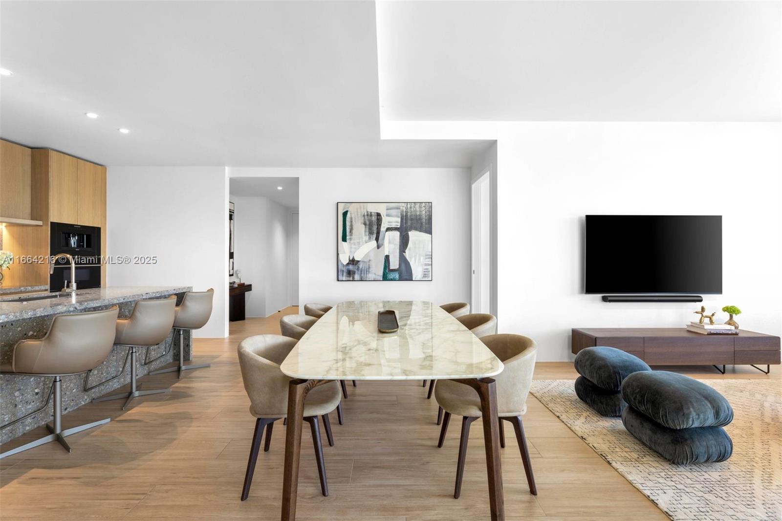 8701 Collins Ave Unit 306, Miami Beach, Florida 33154