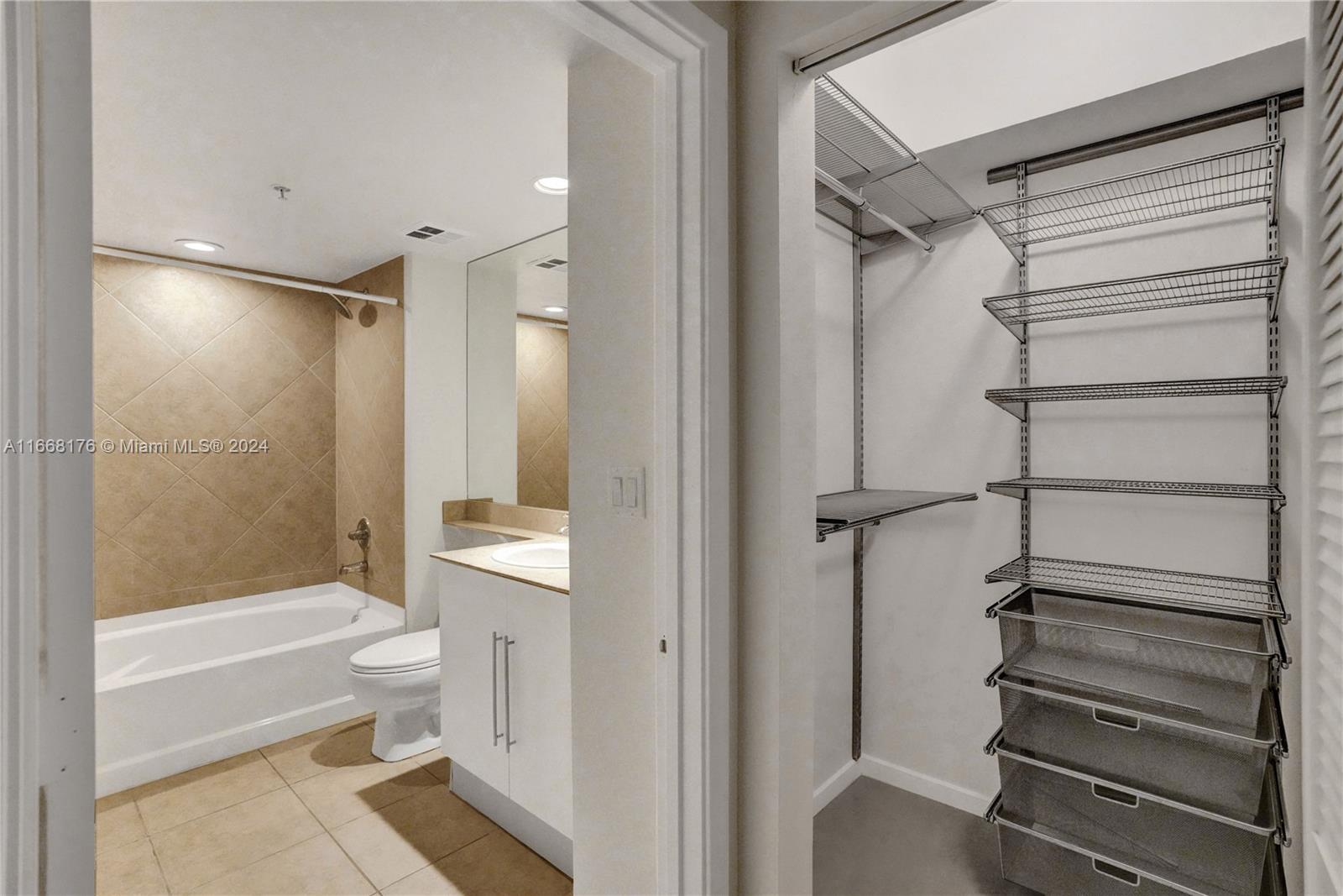 335 S Biscayne Blvd #1008, Miami FL 33131