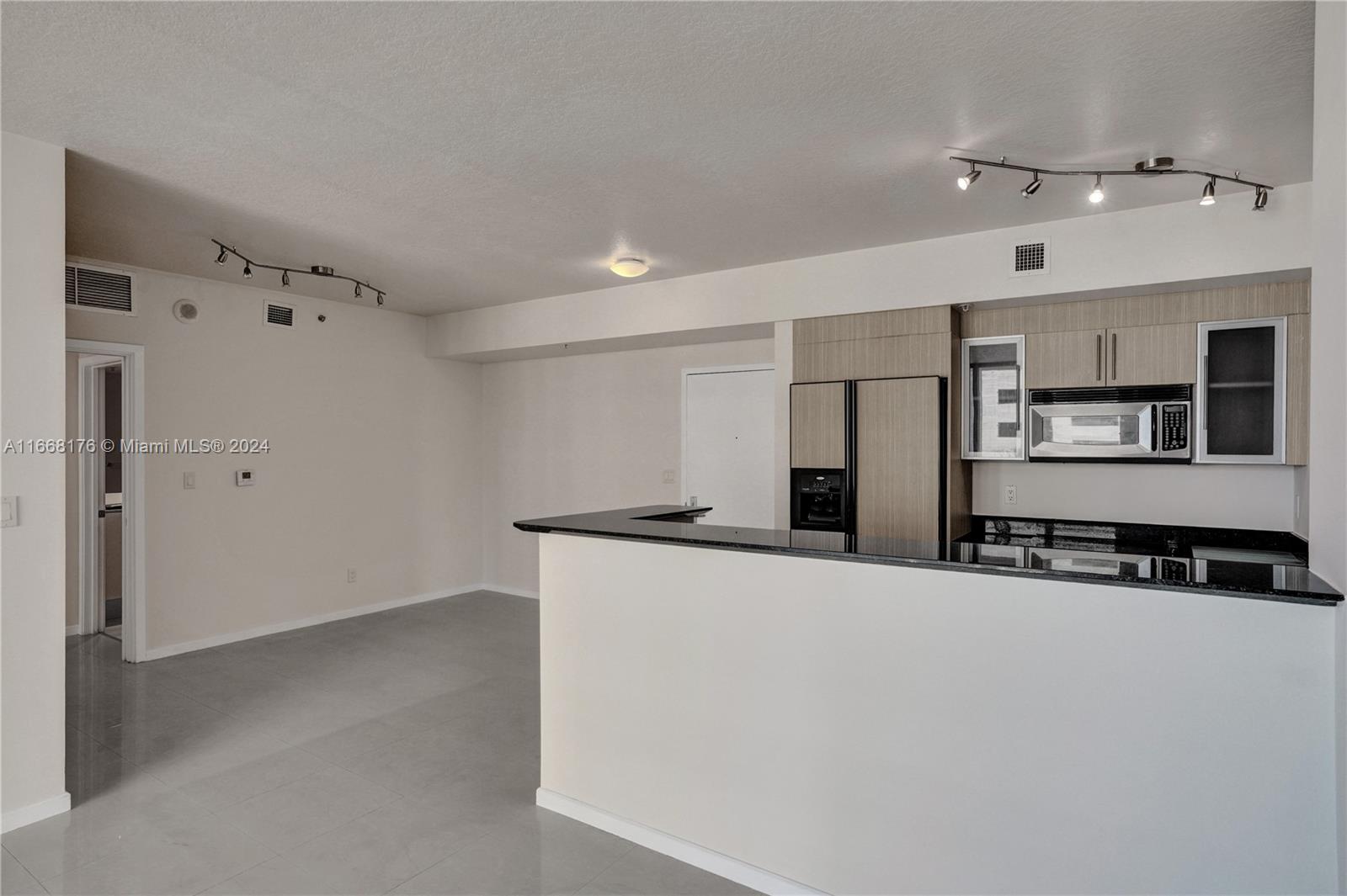 335 S Biscayne Blvd #1008, Miami FL 33131
