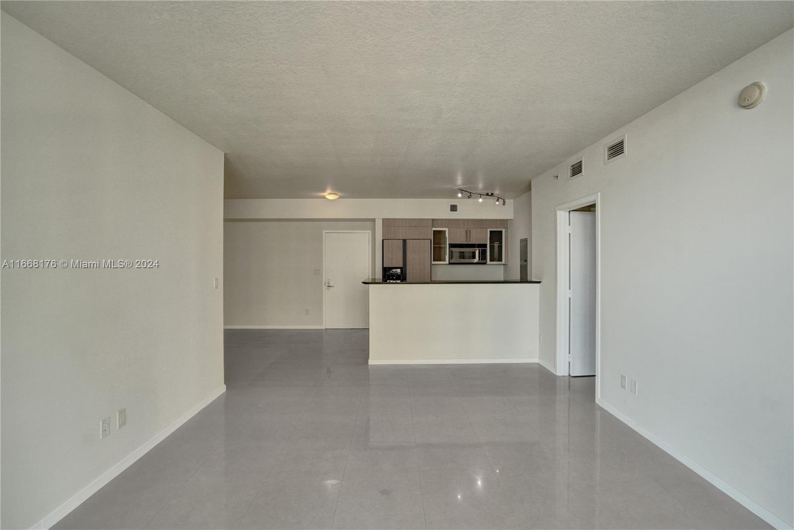 335 S Biscayne Blvd #1008, Miami FL 33131