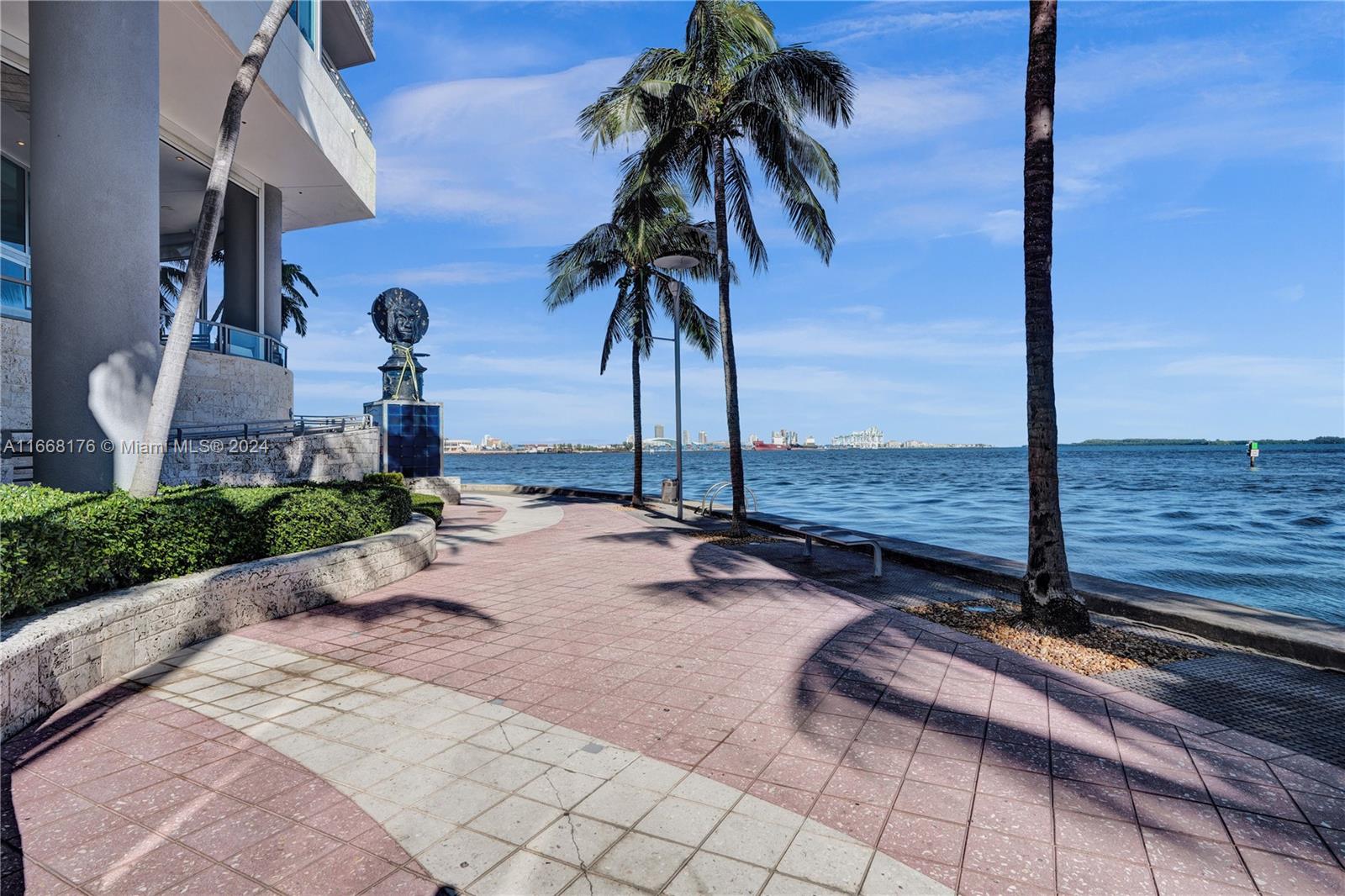 335 S Biscayne Blvd #1008, Miami FL 33131