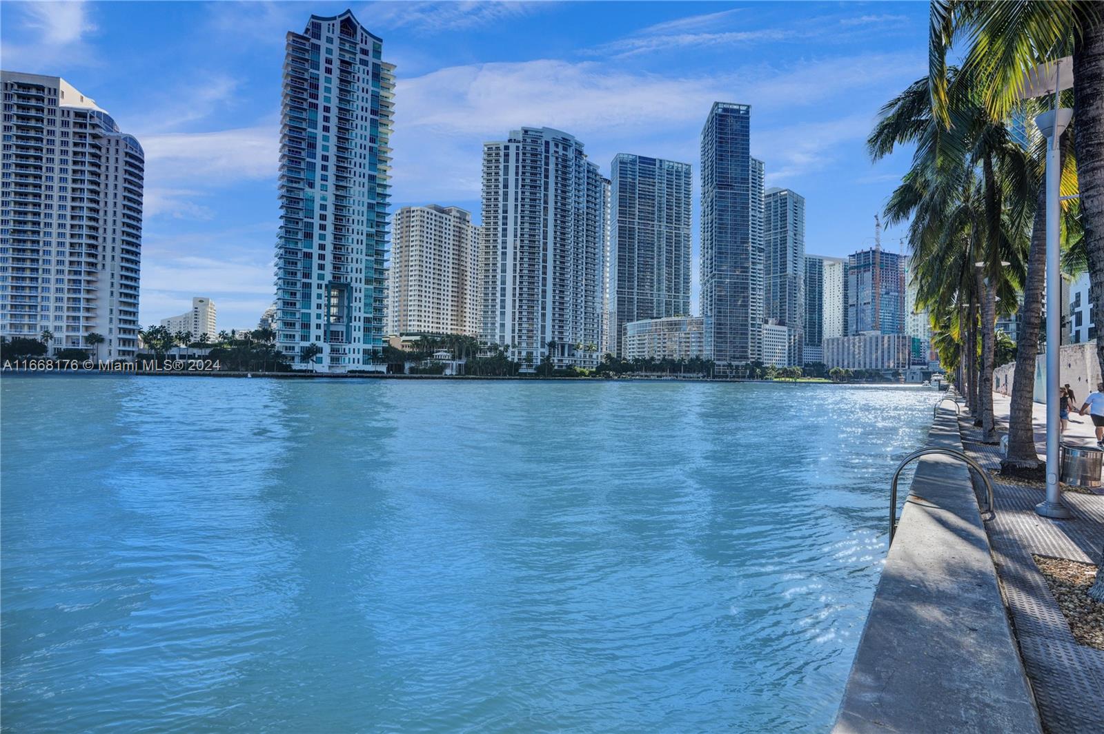 335 S Biscayne Blvd #1008, Miami FL 33131