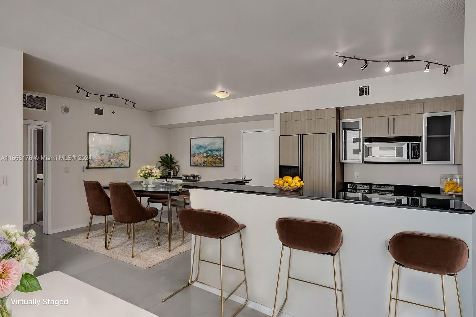 335 S Biscayne Blvd #1008, Miami FL 33131
