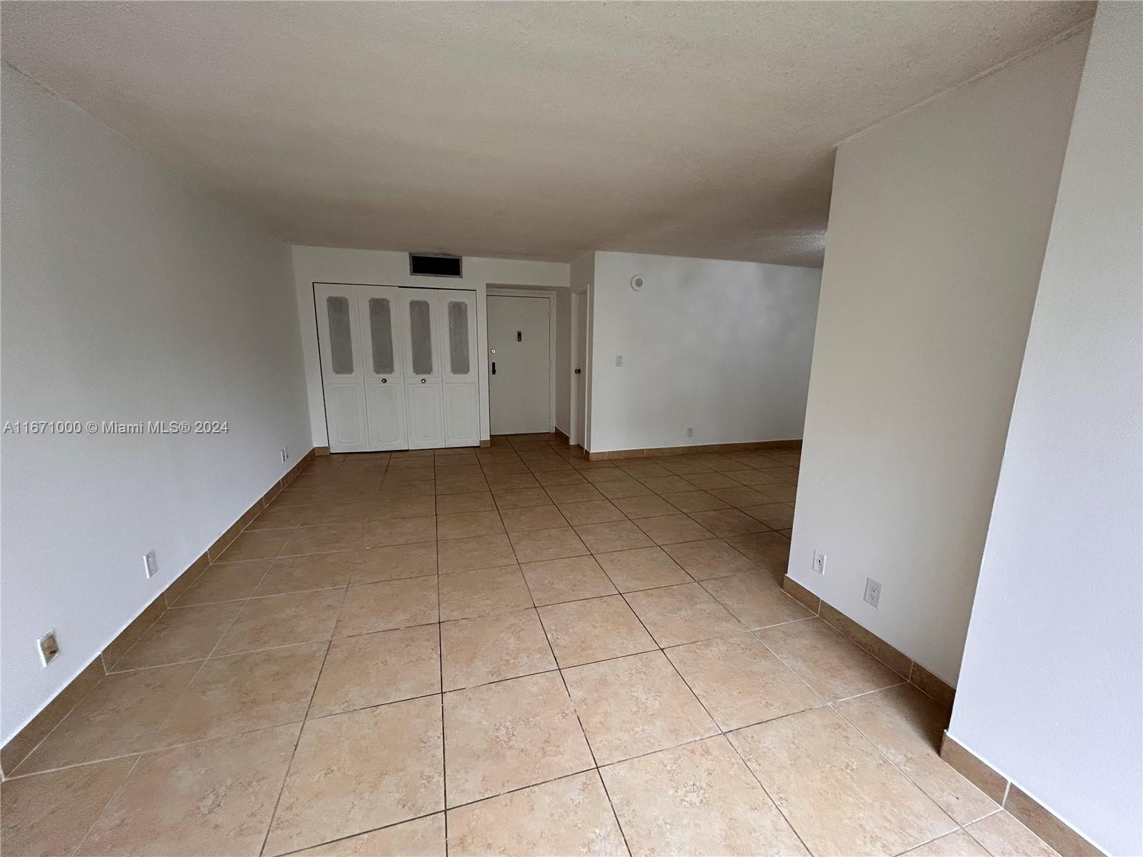 16919 N Bay Rd #204, Sunny Isles Beach, Florida image 18