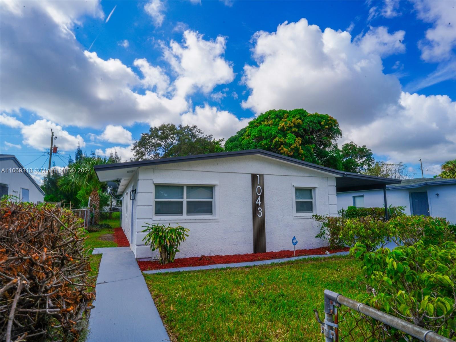 1043 W 26th St, Riviera Beach, Florida image 22