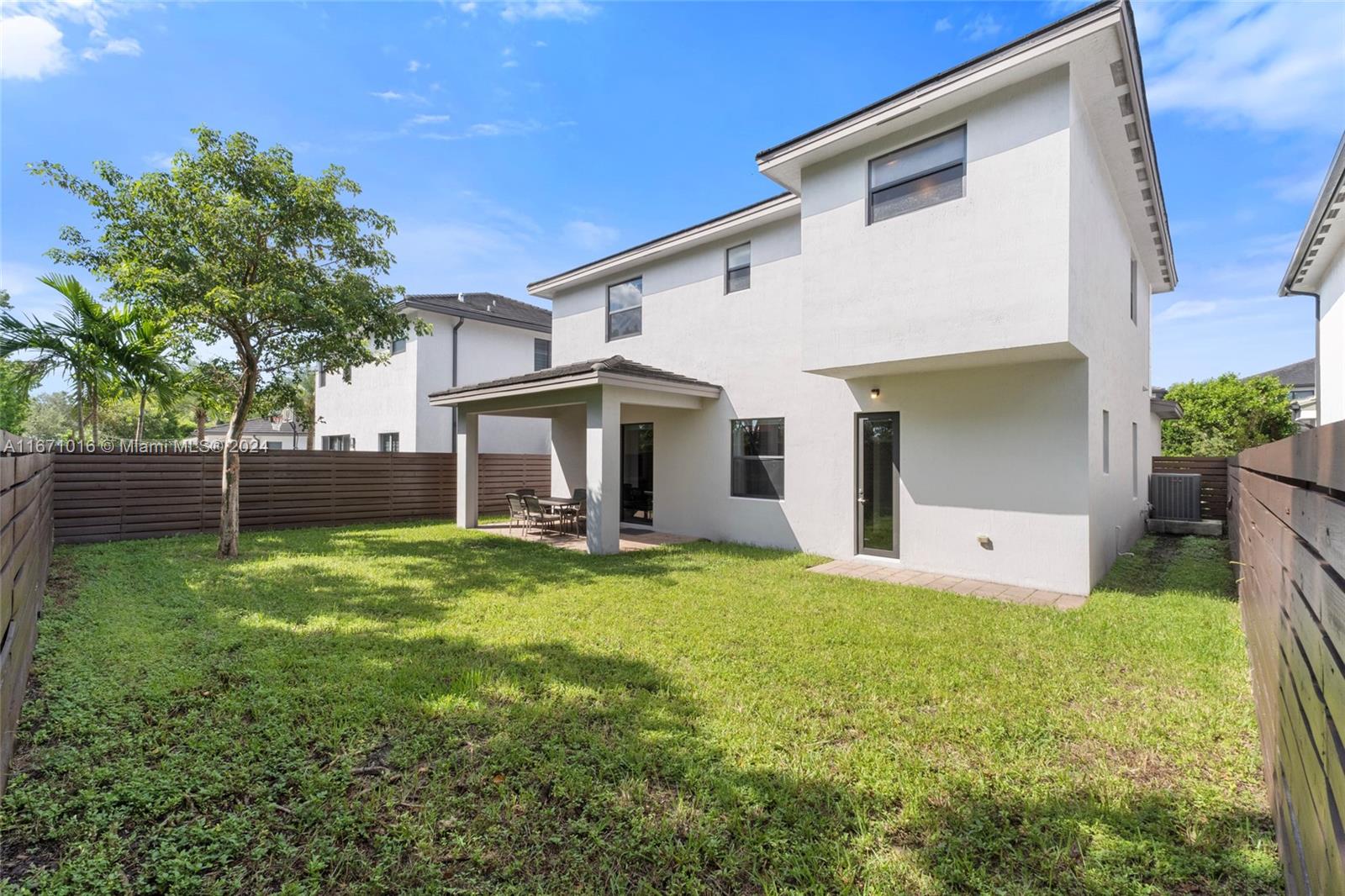 15463 NW 88th Ave, Miami Lakes, Florida image 21