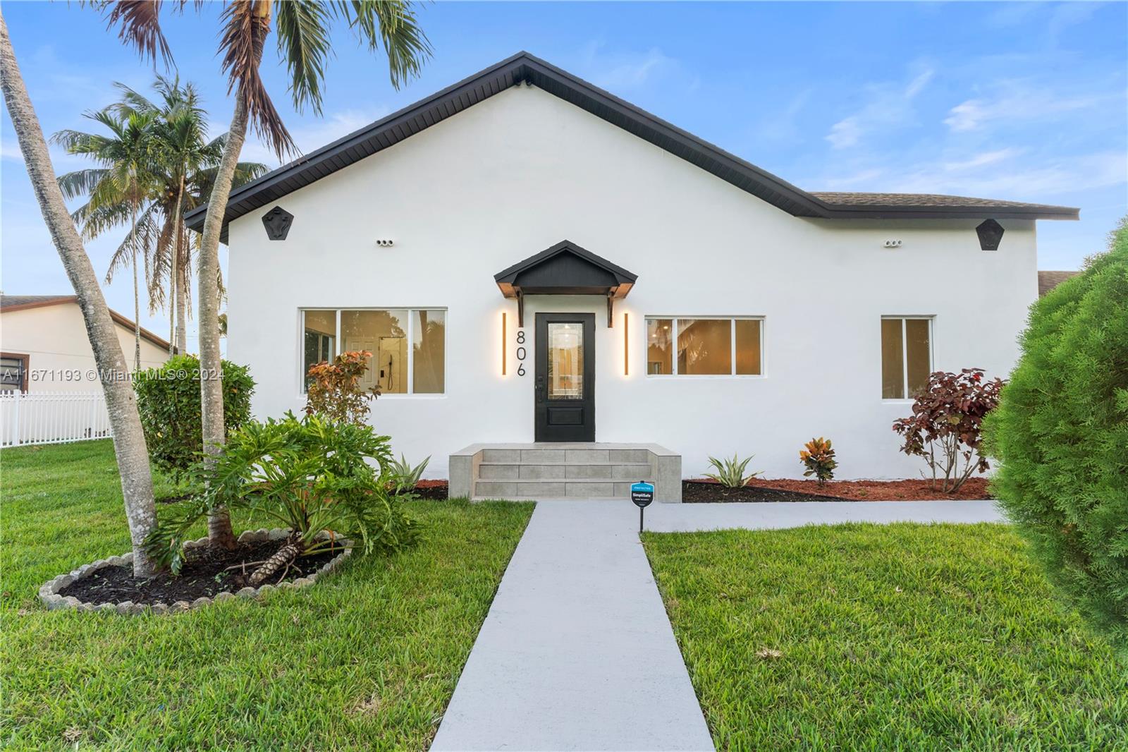 806 NE 13th St, Homestead, Florida image 1