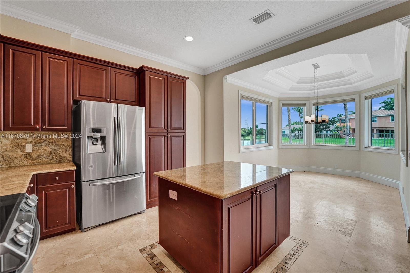 2569 Jardin Way, Weston, Florida image 9