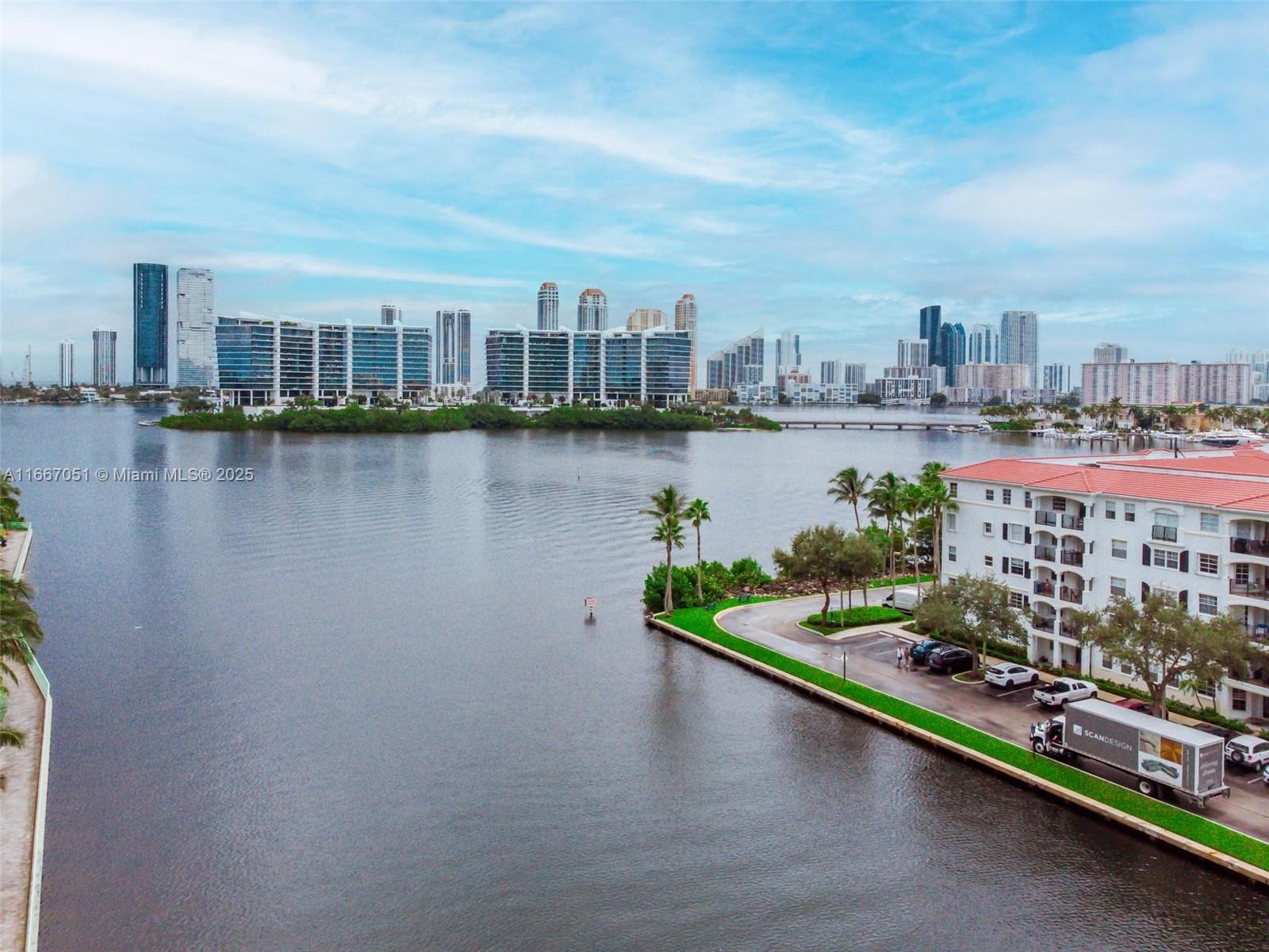 Apartamento à Venda em Aventura, FL