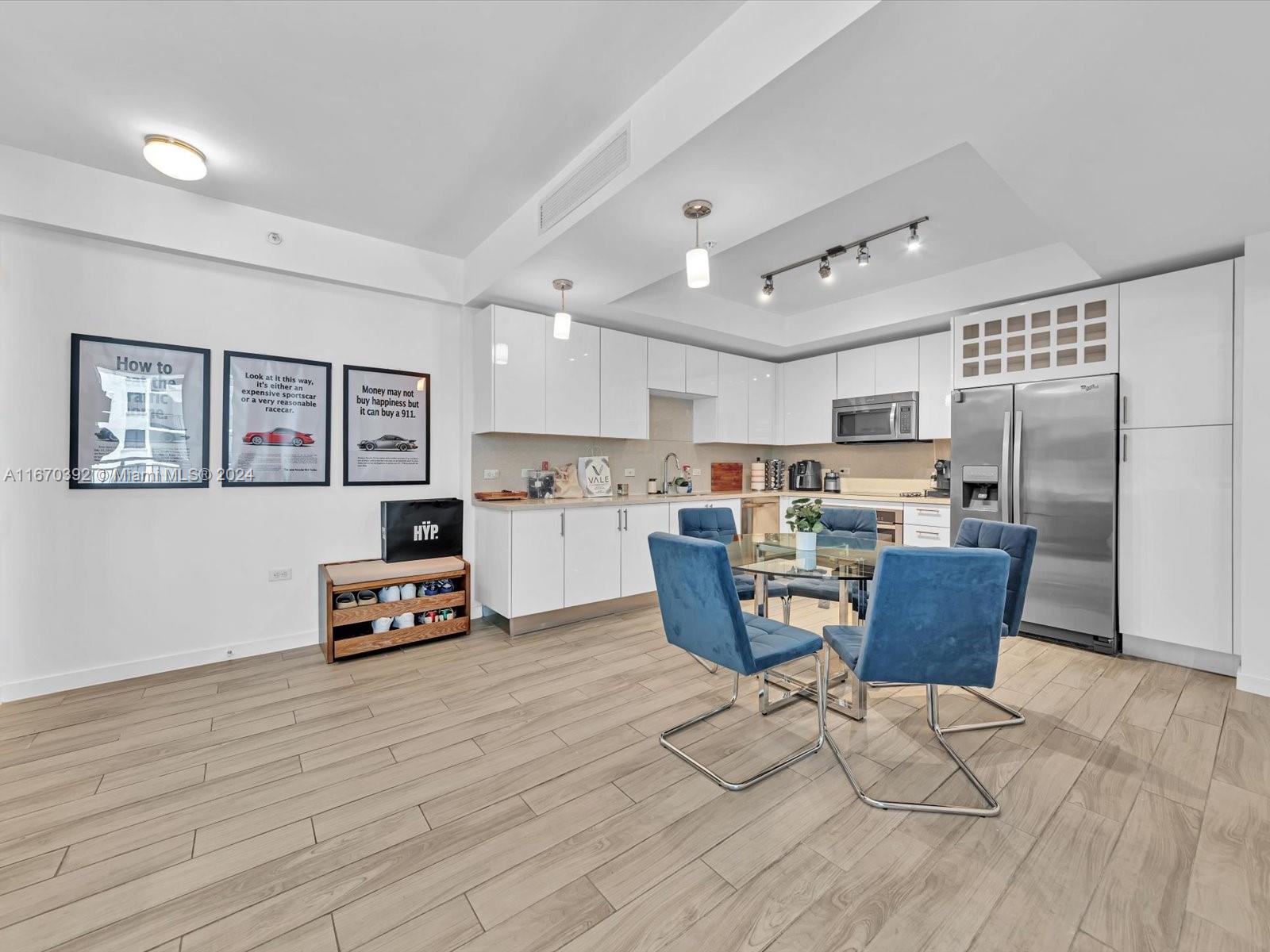 999 SW 1st Ave #1801, Miami FL 33130