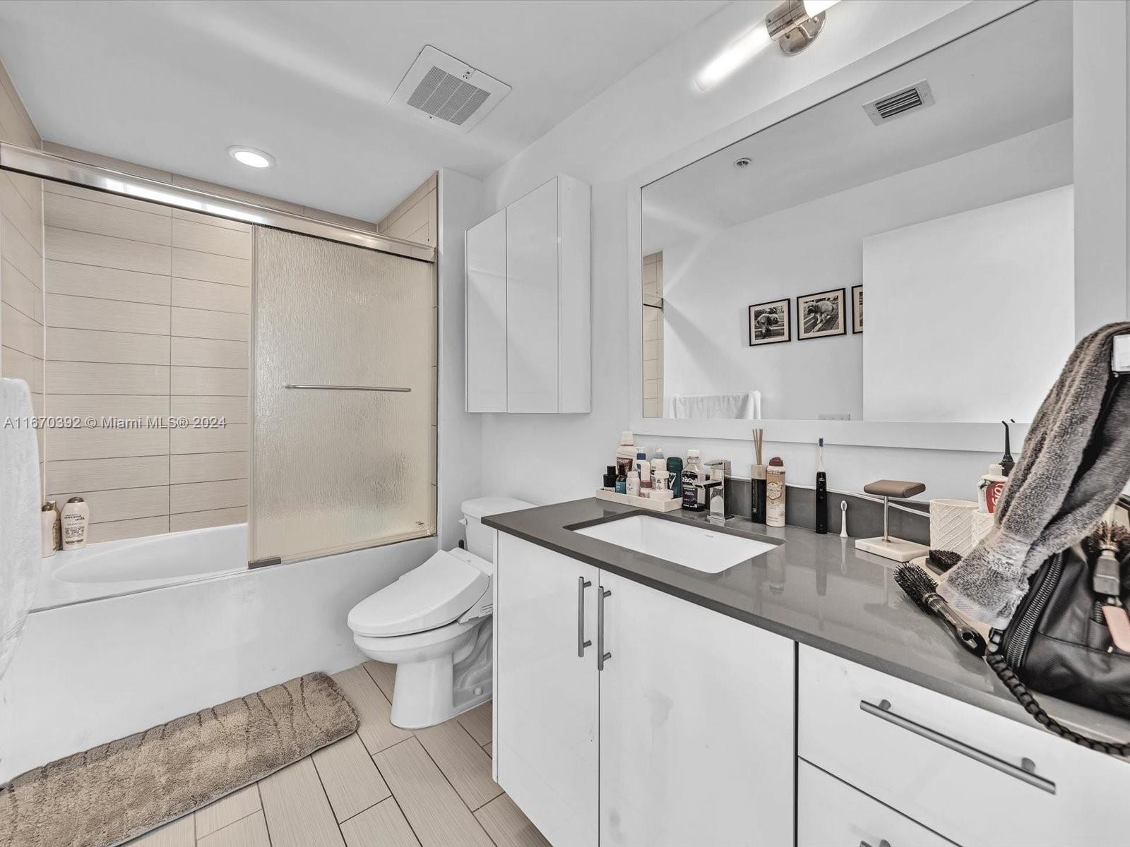 999 SW 1st Ave #1801, Miami FL 33130