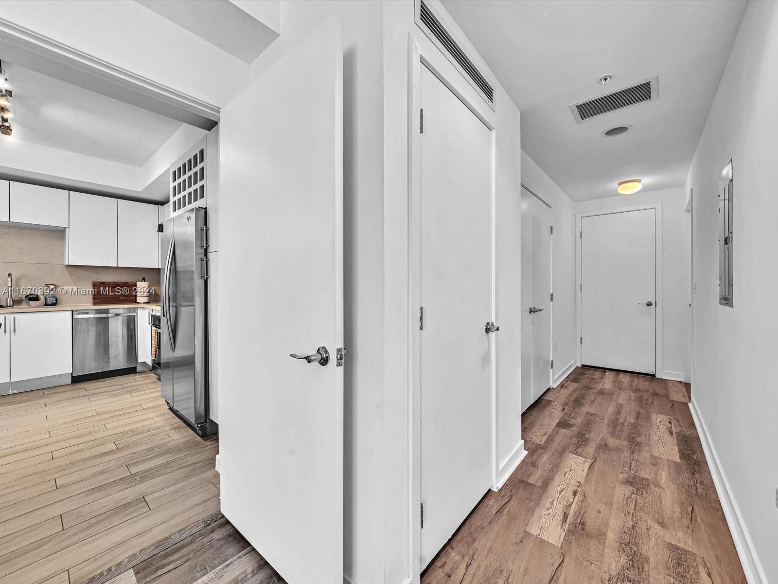 999 SW 1st Ave #1801, Miami FL 33130