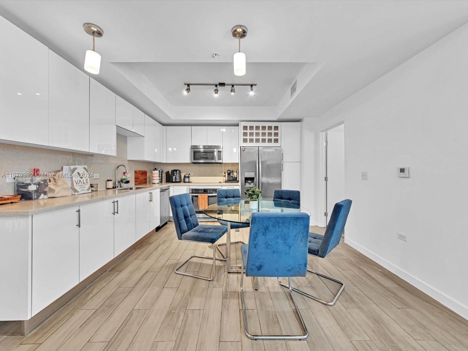 999 SW 1st Ave #1801, Miami FL 33130