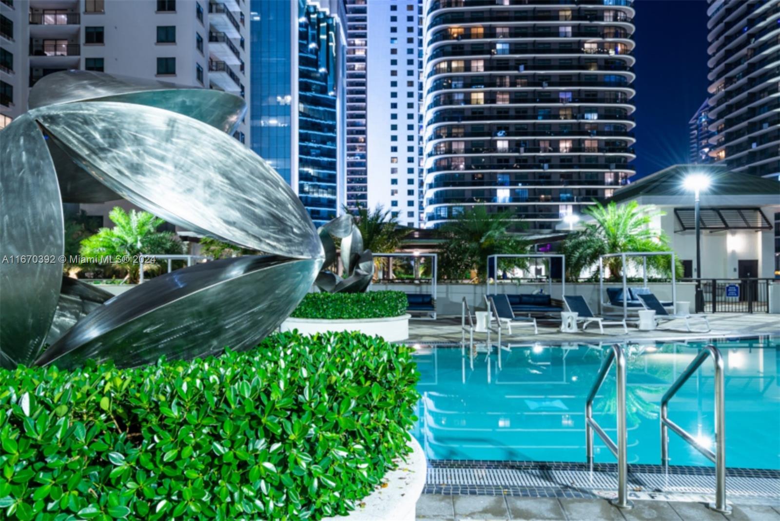 999 SW 1st Ave #1801, Miami FL 33130
