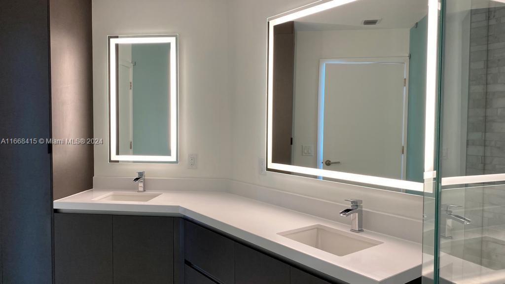 851 NE 1st Ave #4604, Miami FL 33132