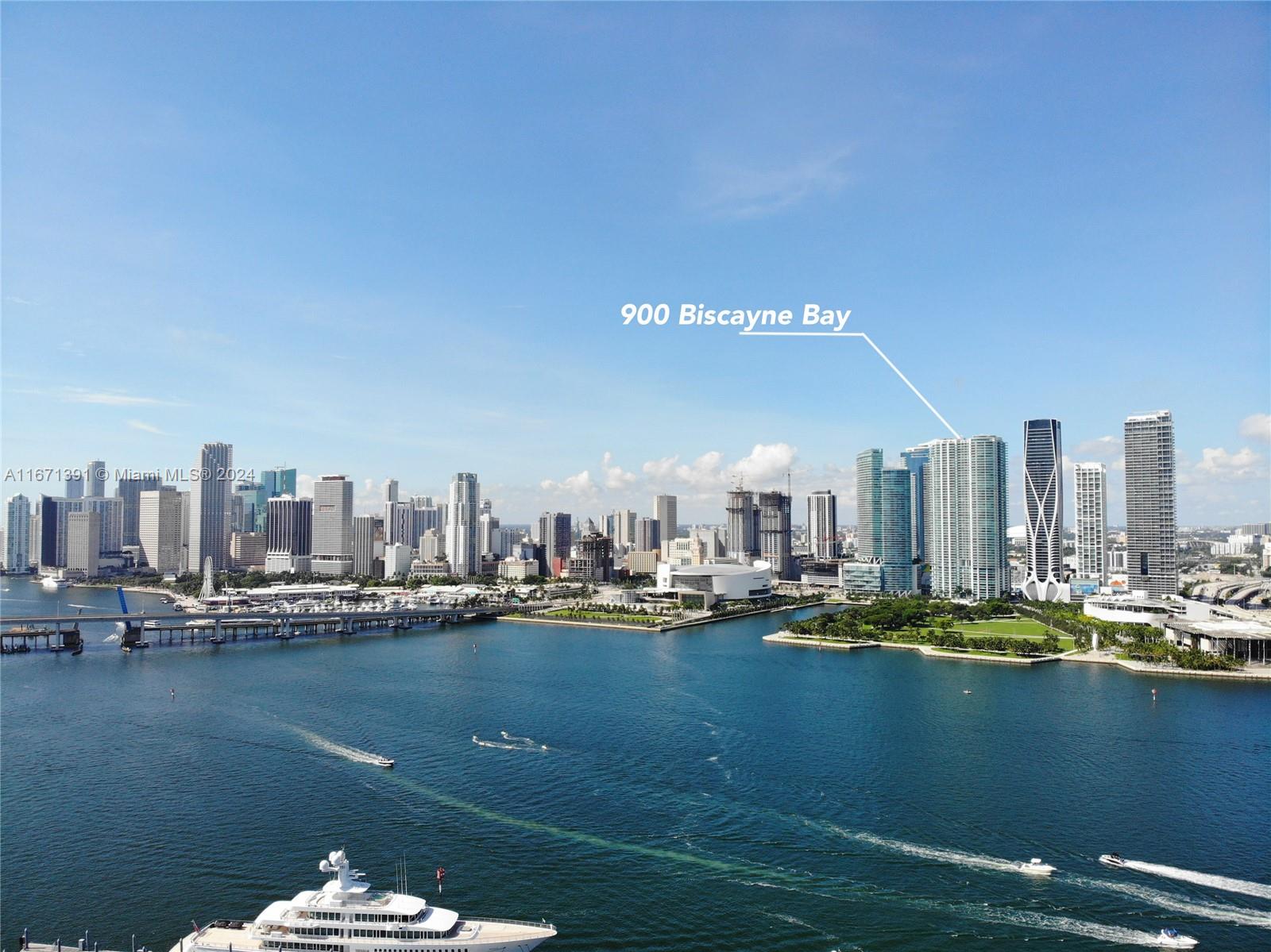 Breathtaking views of Biscayne Bay from every room! Spacious balcony. This 1-bedroom plus den features two full baths and is ideally situated across from The Kaseya Center, Jorge Perez Museum, and the science museum, with the Performing Arts Center just a short stroll away. Enjoy close proximity to Brickell, and only 10 minutes to South Beach, Midtown, Wynwood, and the Design District. The unit is equipped with a brand-new washer and dryer, cooktop, water heater, and A/C. 900 Biscayne offers fantastic amenities, including a fitness center, BBQ area, theater room, spa, pool, and much more!