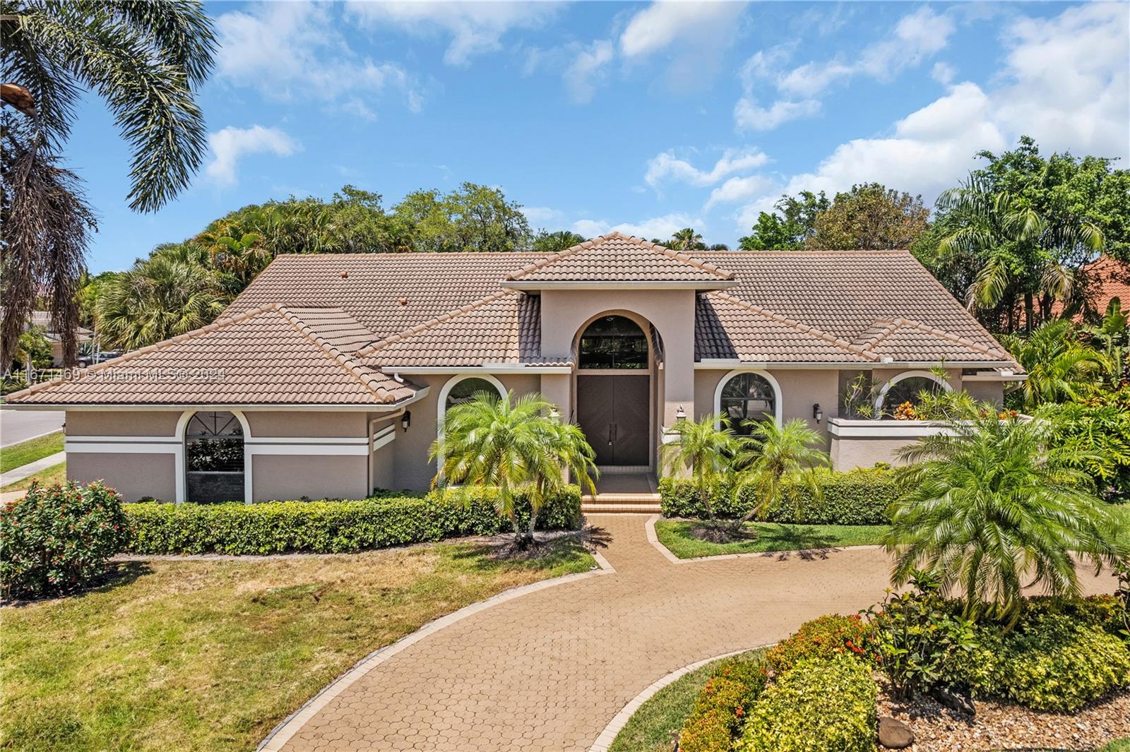 7131  Montrico Dr  For Sale A11671469, FL