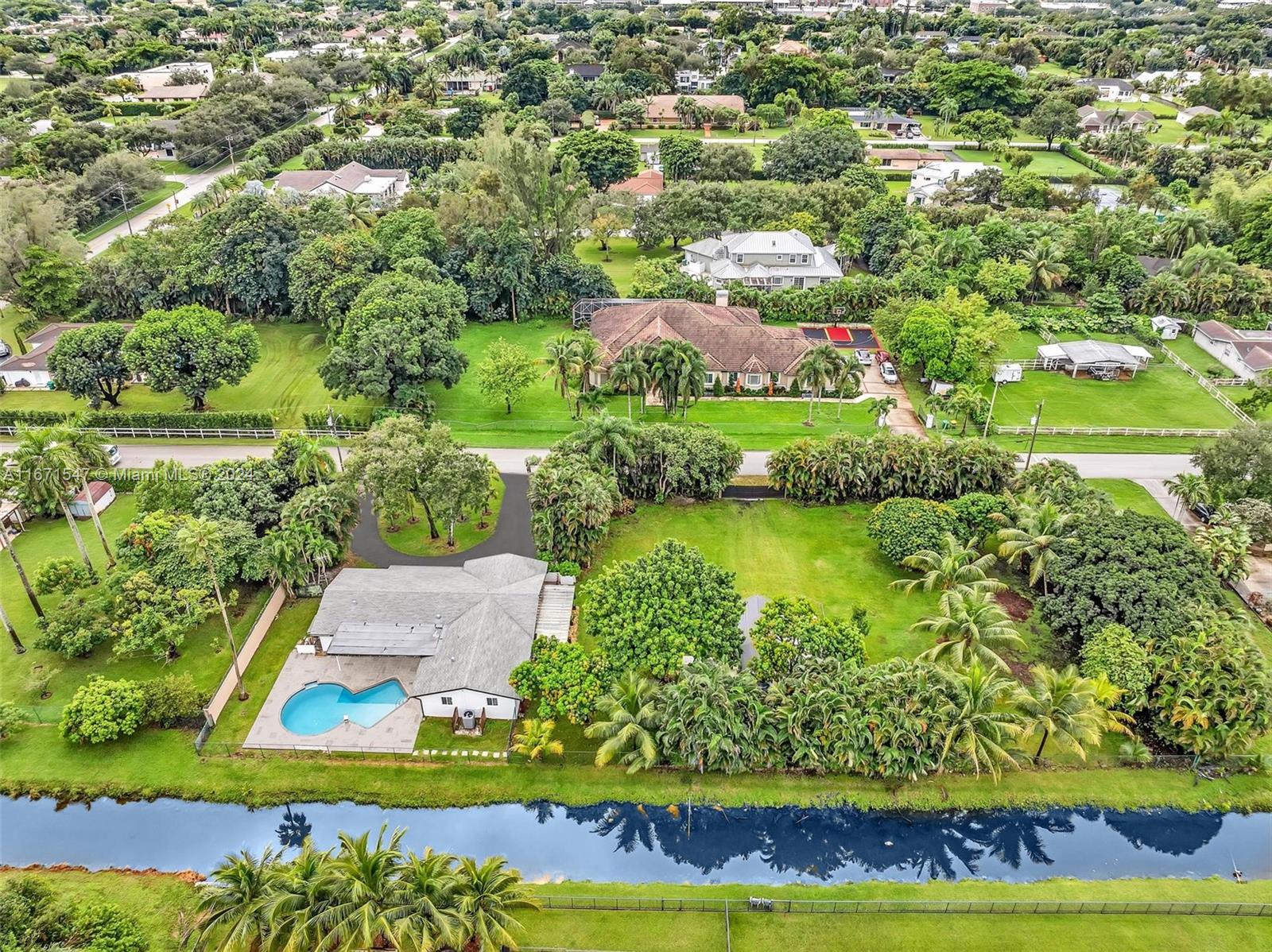 11811 NW 5th Ct, Plantation, Florida image 9