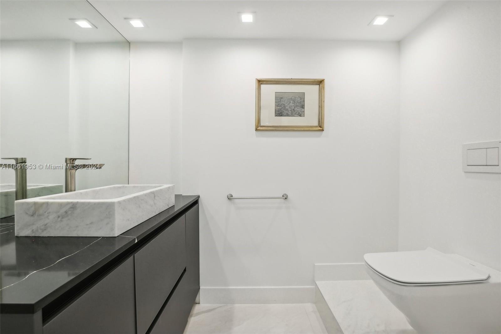450 Alton Rd #901-902, Miami Beach FL 33139