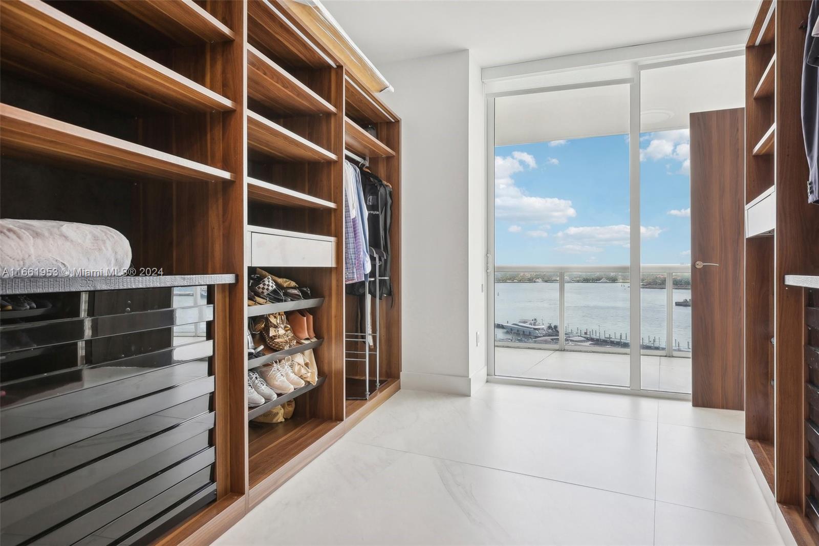 450 Alton Rd #901-902, Miami Beach FL 33139