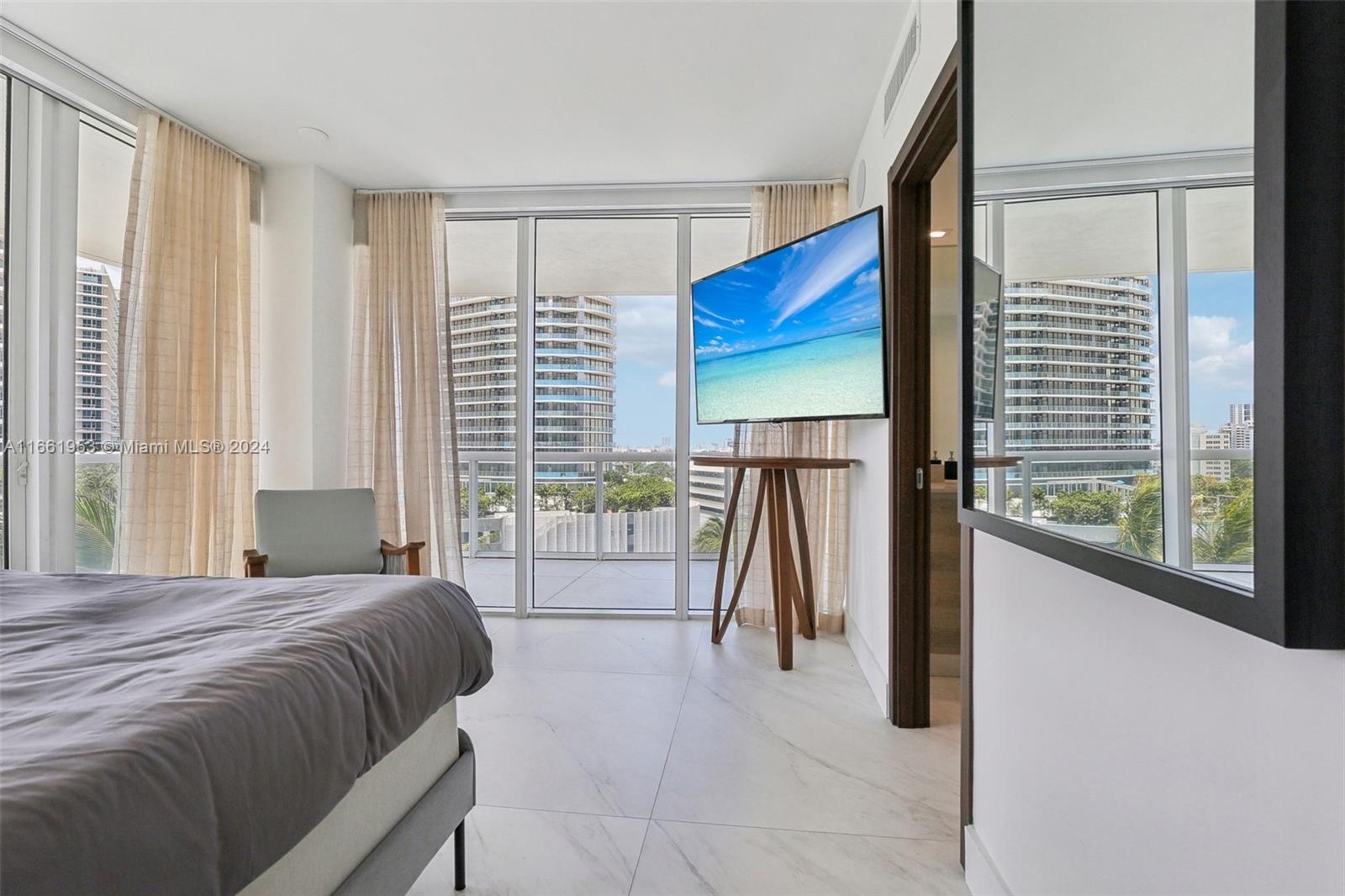 450 Alton Rd #901-902, Miami Beach FL 33139