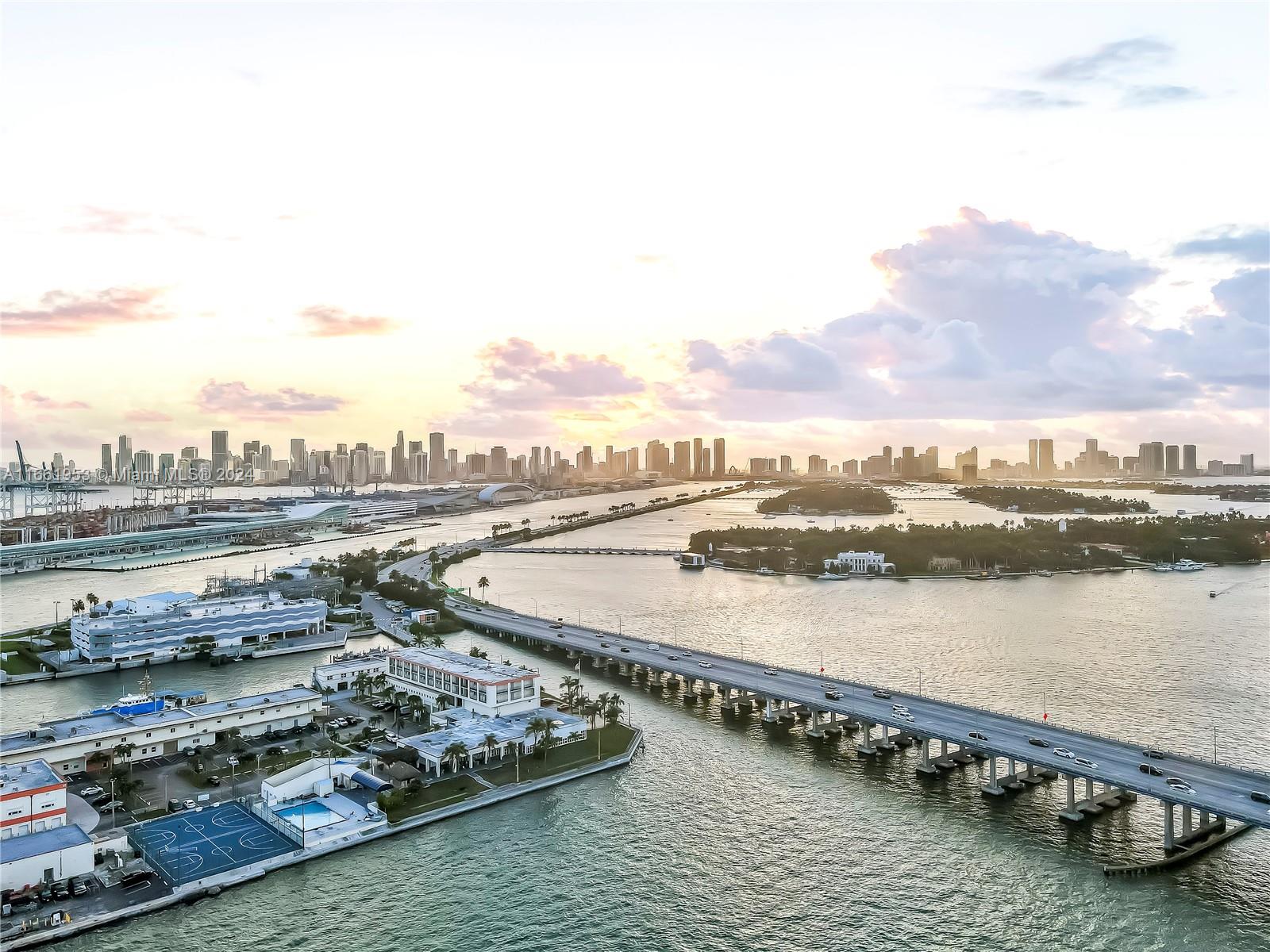 450 Alton Rd #901-902, Miami Beach FL 33139