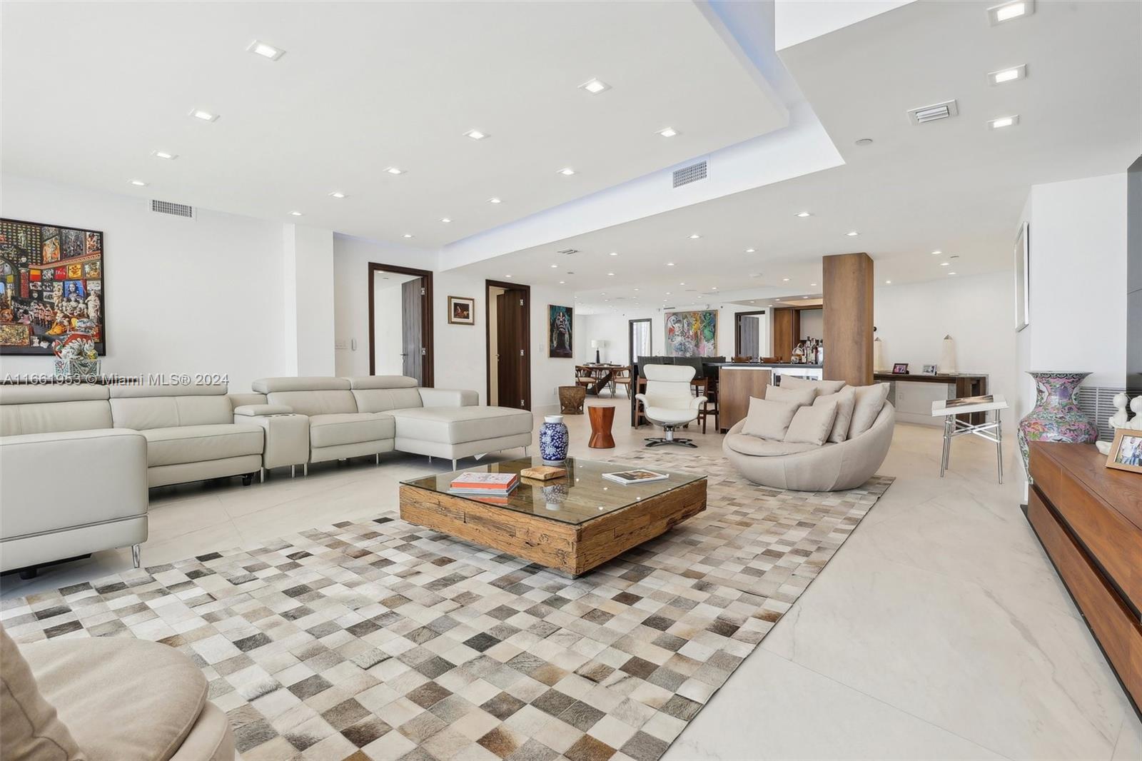 450 Alton Rd #901-902, Miami Beach FL 33139