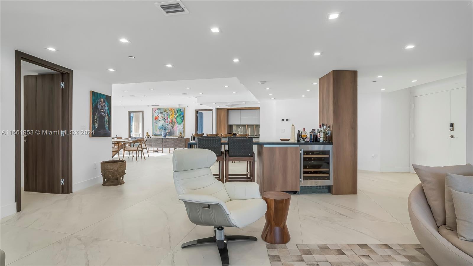 450 Alton Rd #901-902, Miami Beach FL 33139